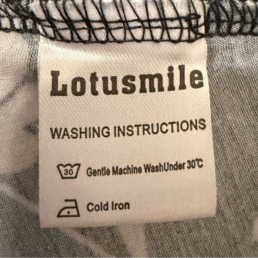 Lotusmile L Wrap-Front Floral Tunic Top – Black Red Print, Long Sleeve - Picture 8 of 16